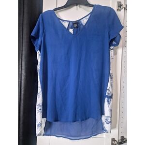 NWT Disney Princess Blue Toile Print Hi-Low Blouse V-Neck Short Sleeve